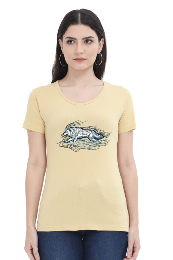 Alone Wolf Crouching Female Round Neck Half Sleeve Classic T-Shirt